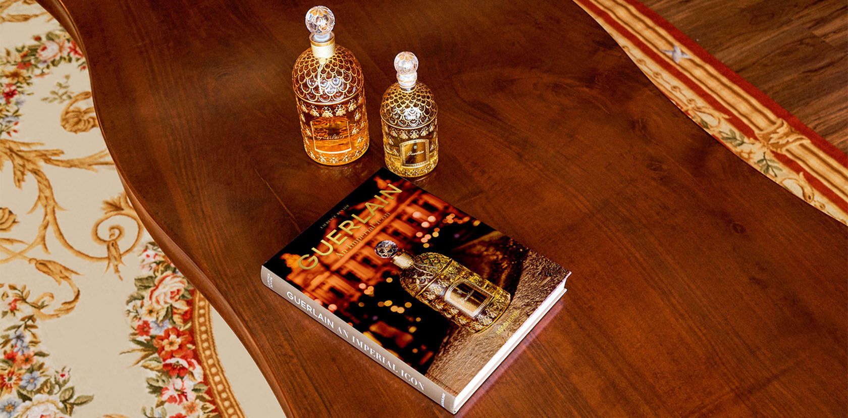 Livre d'art . Guerlain : Une Icône Impériale​ . GUERLAIN