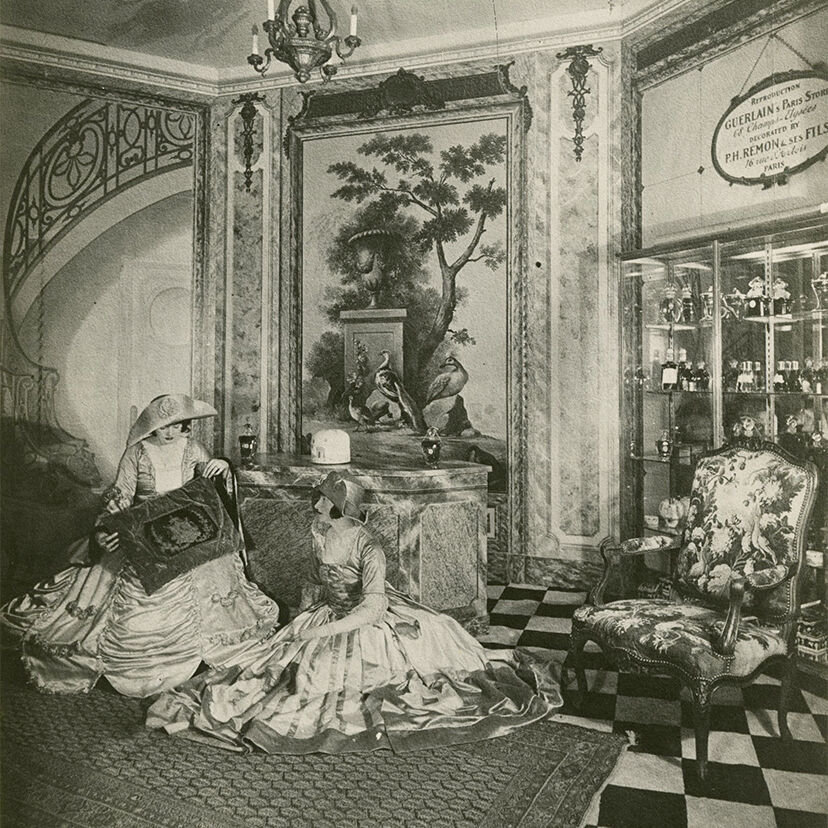 110 YEARS AGO, GUERLAIN DEDICATED THE CHAMPS-ÉLYSÉES AVENUE