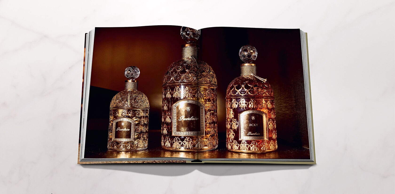 Livre d'art . Guerlain : Une Icône Impériale​ . GUERLAIN
