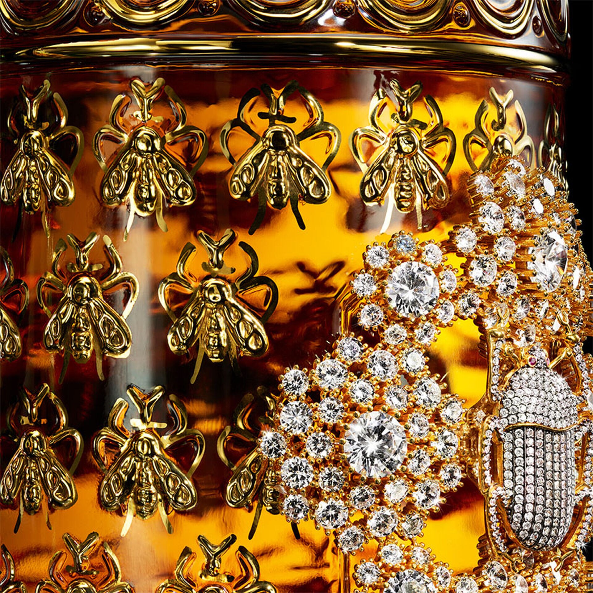 Exceptional Pieces : THE BEE BOTTLE BY BEGÜM KHAN ⋅ GUERLAIN