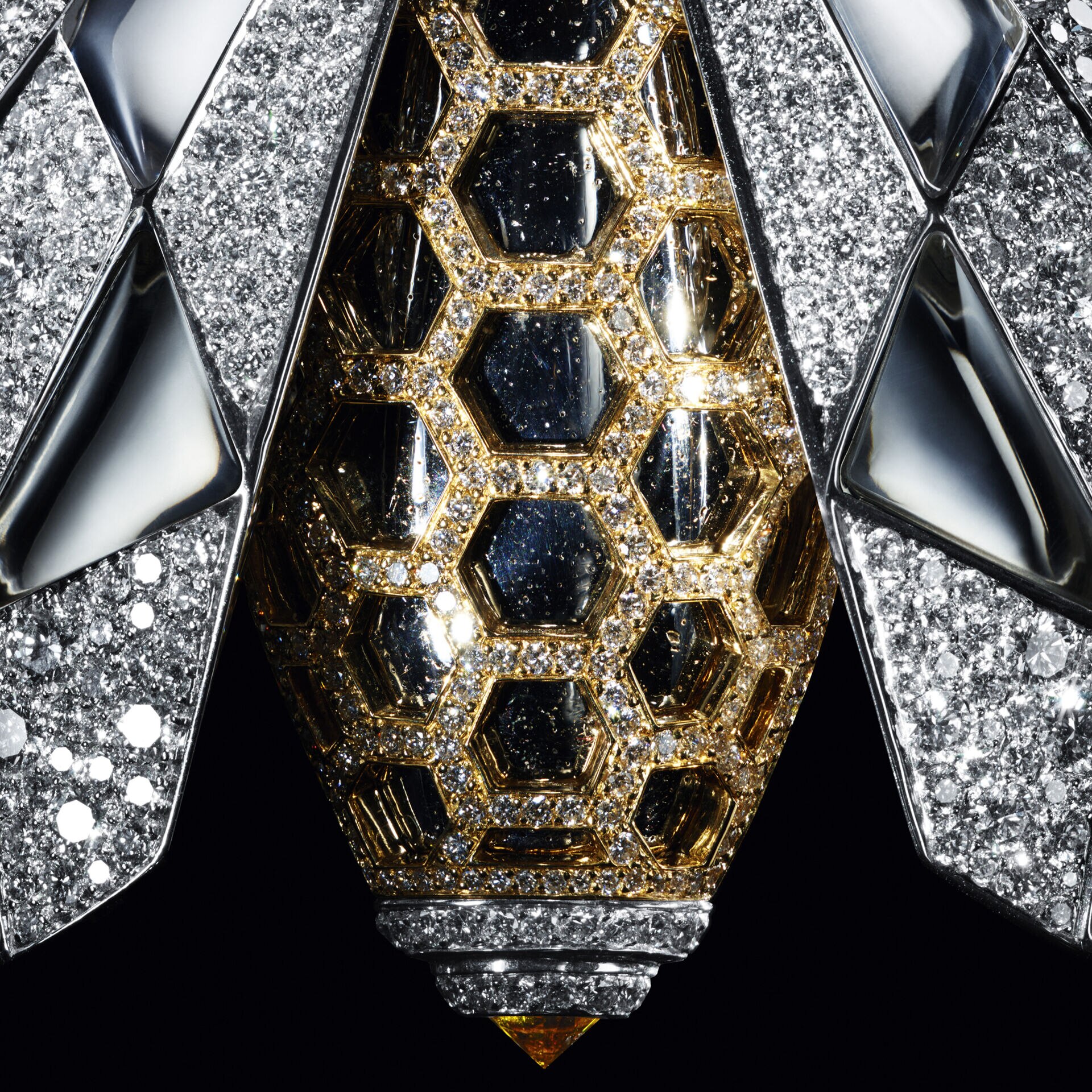 Broche Guerlain Vintage (Gebraucht) in Collonges für CHF 35 – mit
