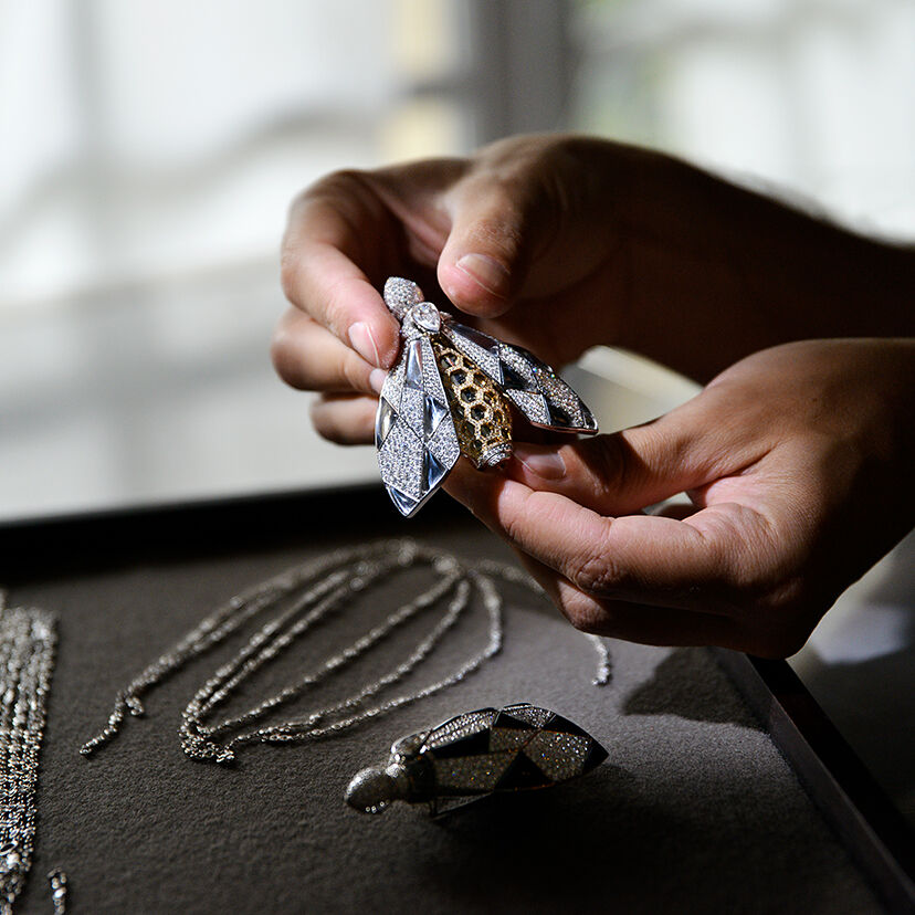 Chanel coromandel jewelry store