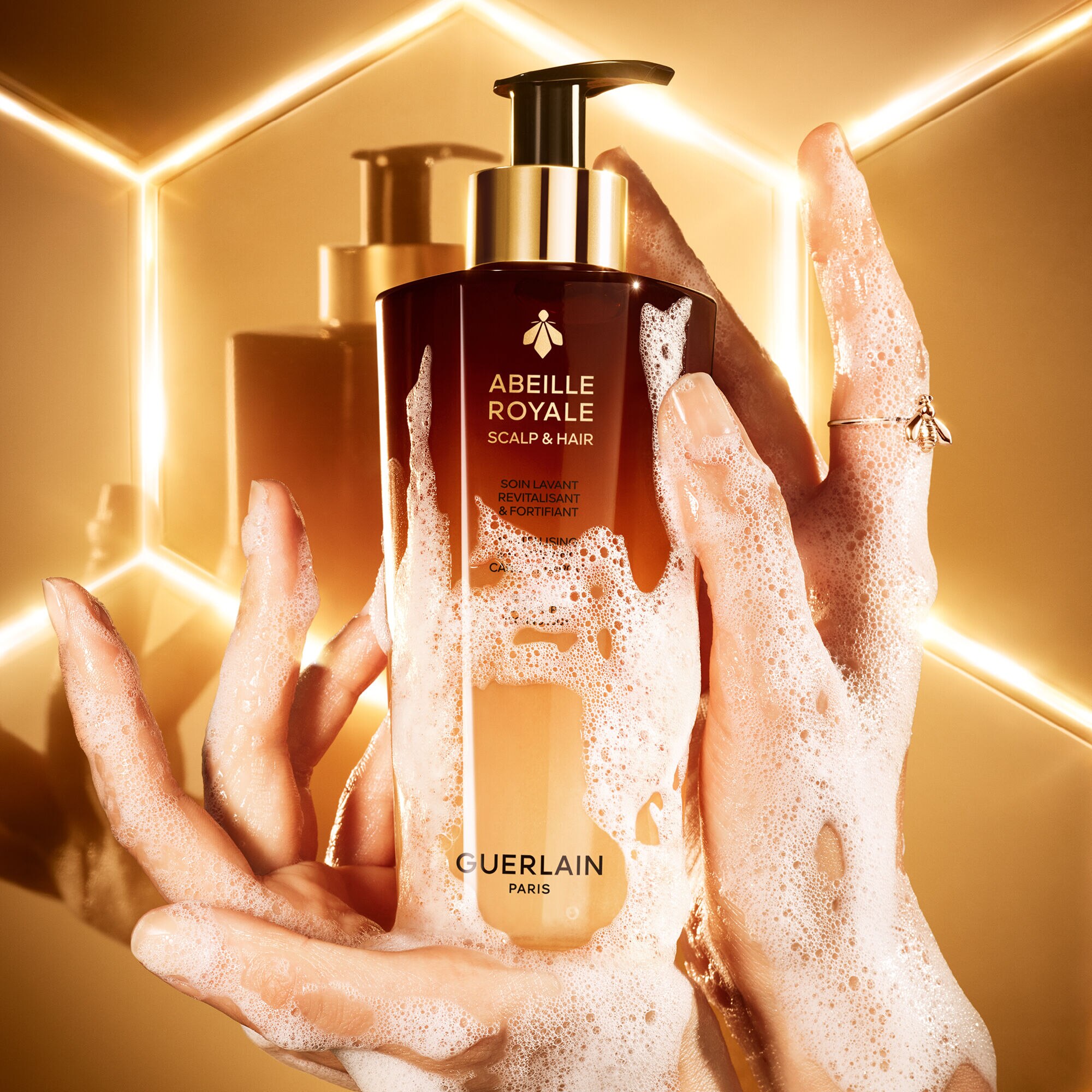 Abeille Royale ⋅ Revitalizing & Fortifying Care Shampoo ⋅ GUERLAIN