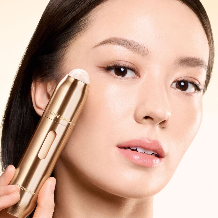 精華眼霜 (查看圖片 3/4)