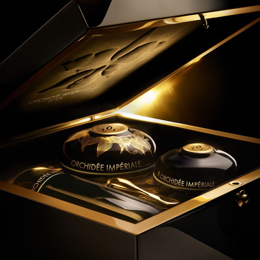 THE TRILOGY (See the picture 2/6)