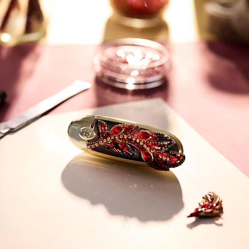 Exceptional Piece ⋅ Rouge G Majestic Feather ⋅ GUERLAIN