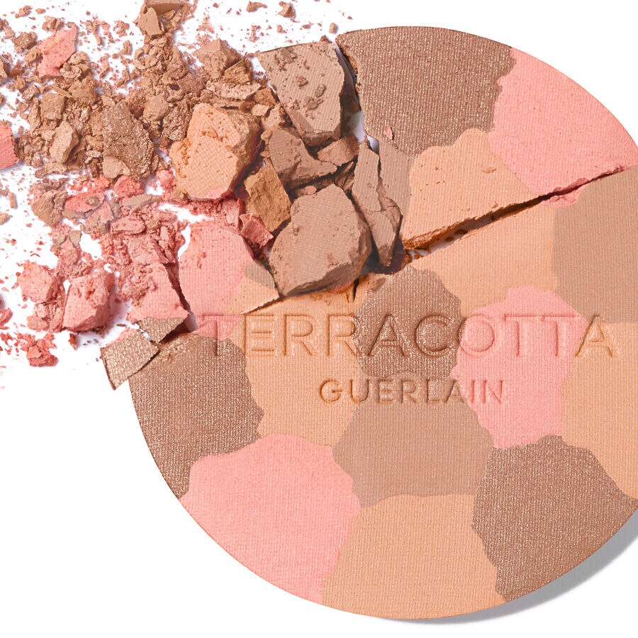 THE SUN-KISSED NATURAL HEALTHY GLOW POWDER - 96% NATURALLY-DERIVED INGREDIENTS - REFILL (See the picture 2/5)