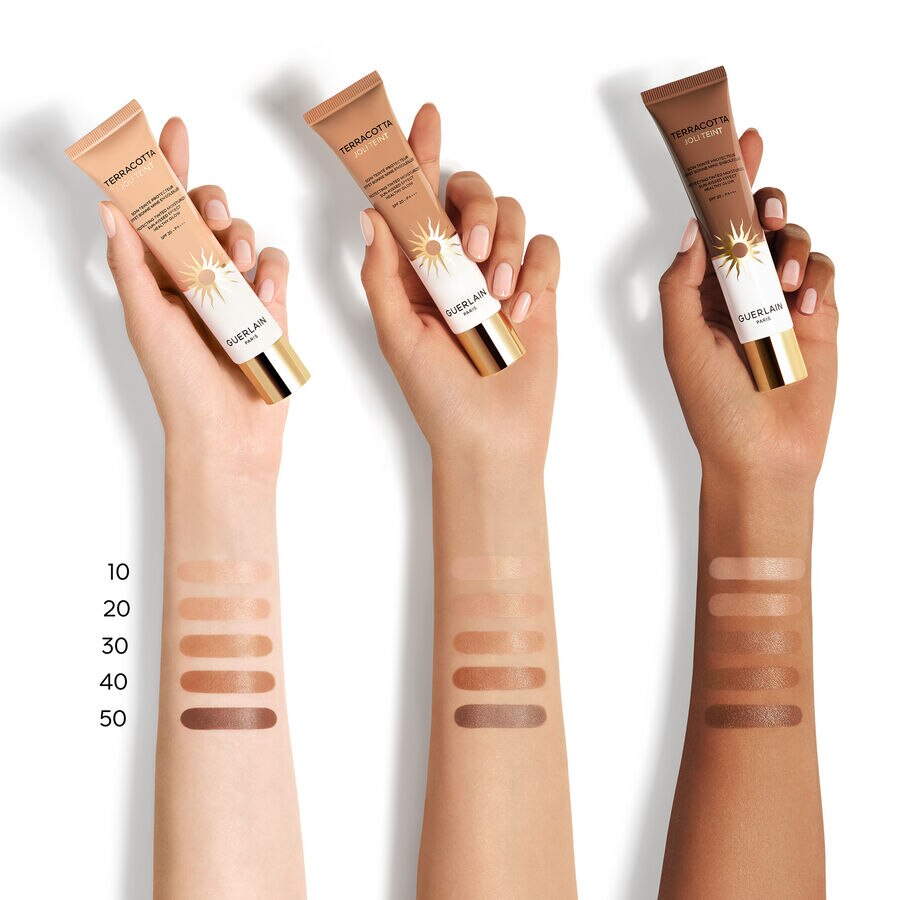 PROTECTING TINTED MOISTURIZER &ndash; SUN-KISSED EFFECT &ndash; HEALTHY GLOW (See the picture 6/6)
