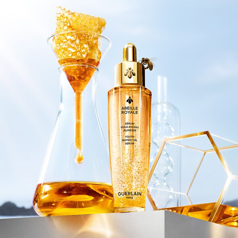 ゲラン GUERLAIN アベイユロイヤルウォータリーオイルセロム 30ml アベイユ ロイヤル ⋅ ウォータリー オイル セロム | ゲラン GUERLAIN